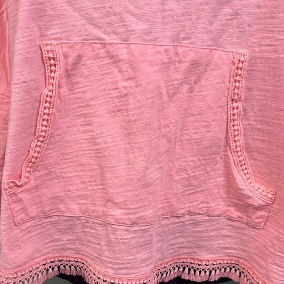 Avon coral top with Crochet Detail XL - Picture 3 of 8